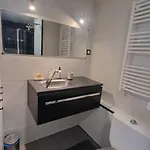 Avec Piscine Apartman