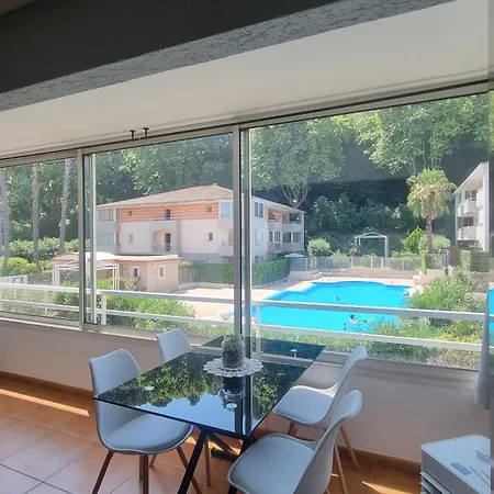 Avec Piscine Apartment