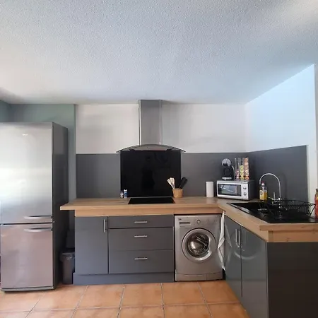 Avec Piscine Apartman *